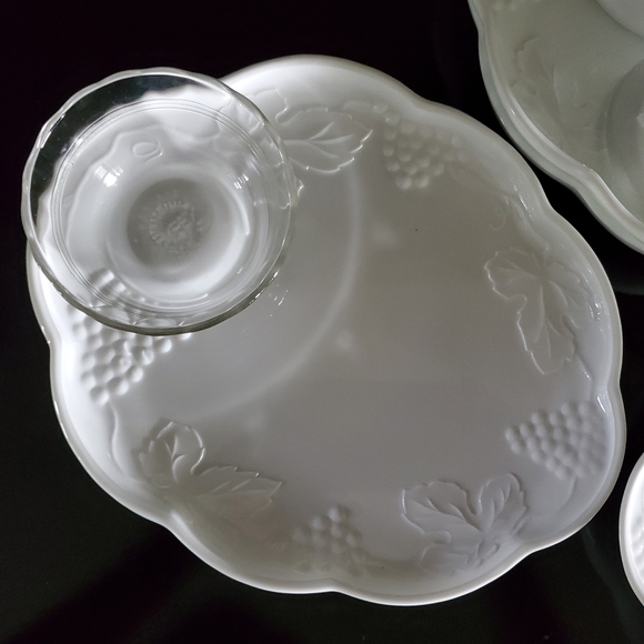 (2pc) Set "Harvest Milk Glass" Bright White Plate/Tray & Cup by Colony - Picture 4 of 12